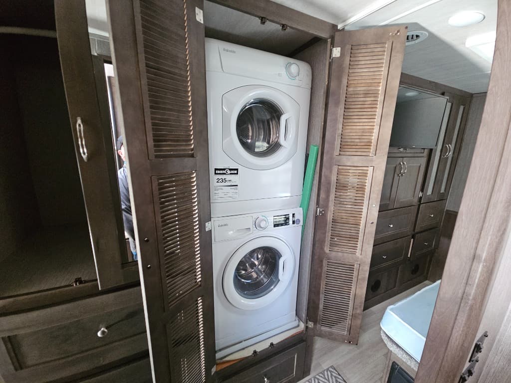 2022 NeXus RV 2022 NeXus RV Wraith - thumbnail 40