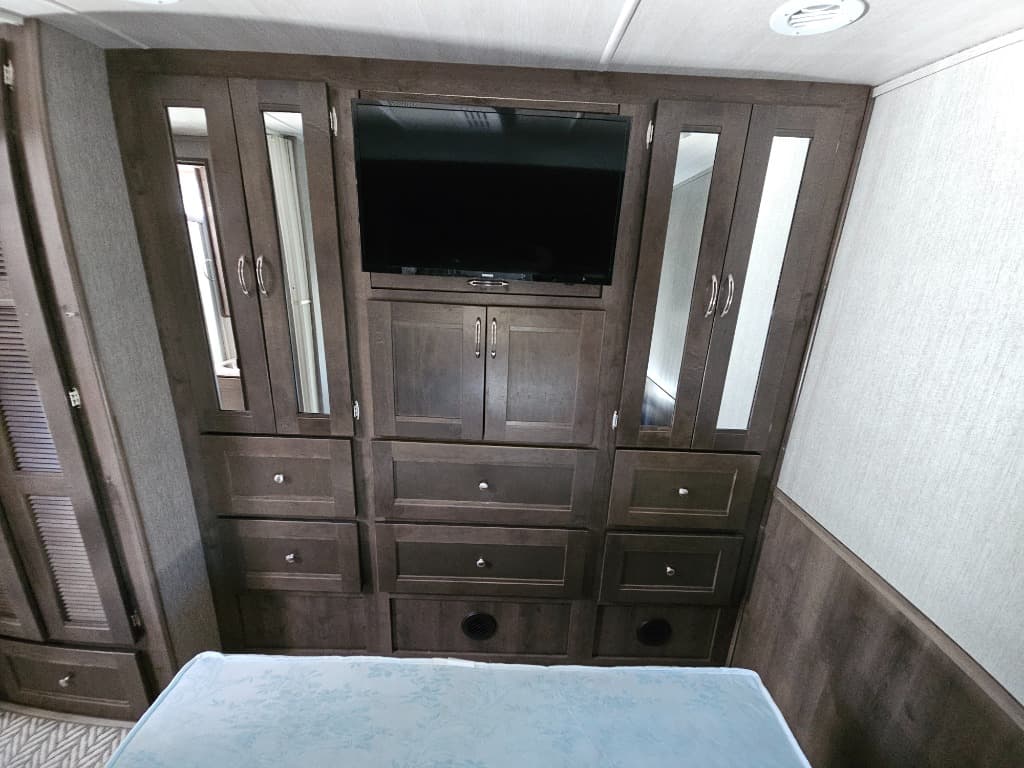 2022 NeXus RV 2022 NeXus RV Wraith - thumbnail 46