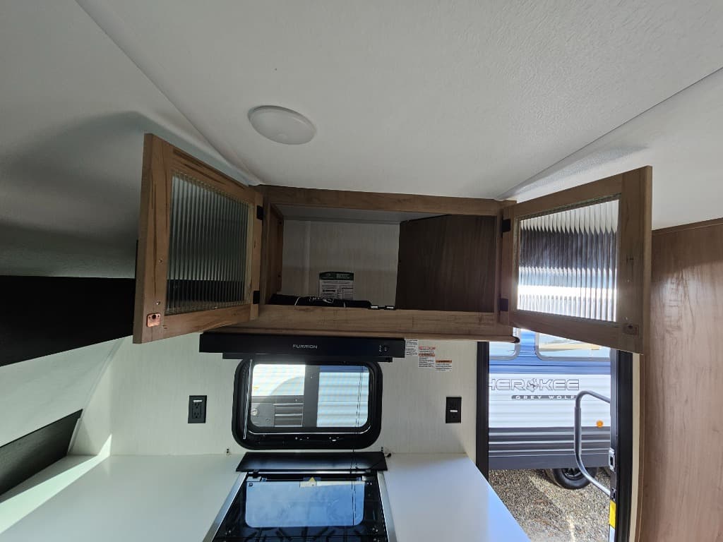 2025 Forest River 2025 Forest River Cherokee Grey Wolf Black Label - thumbnail 11