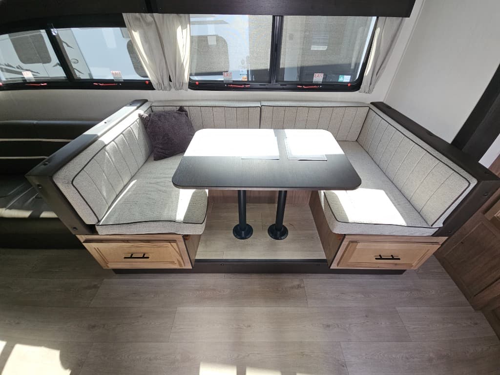 2025 Forest River 2025 Forest River Cherokee Grey Wolf Black Label - thumbnail 20