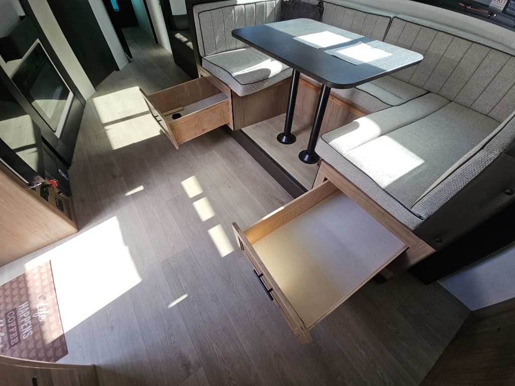 2025 Forest River 2025 Forest River Cherokee Grey Wolf Black Label - thumbnail 21