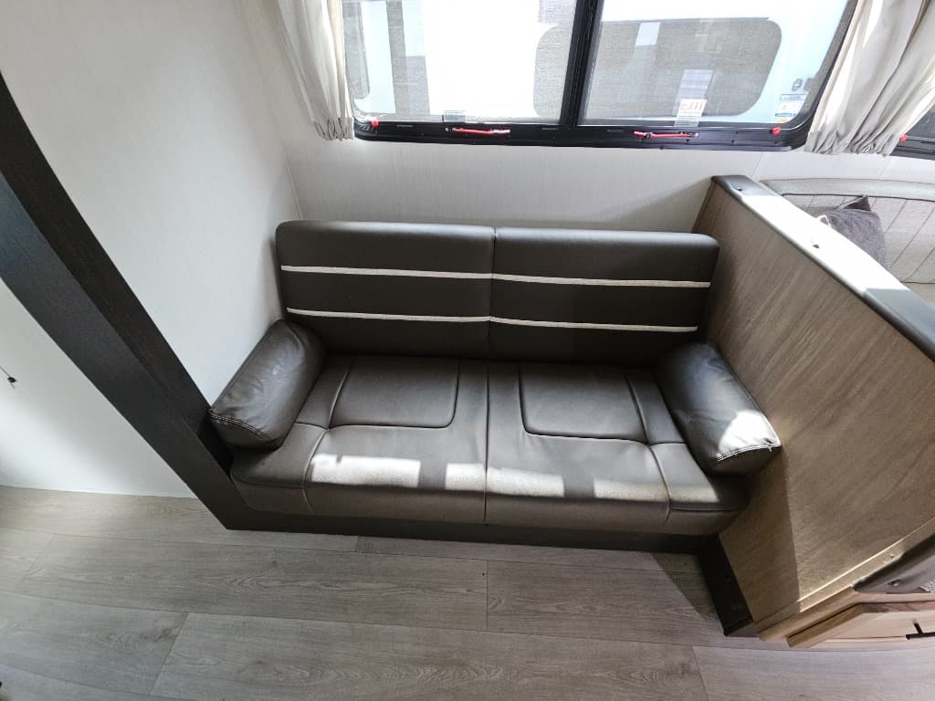 2025 Forest River 2025 Forest River Cherokee Grey Wolf Black Label - thumbnail 26