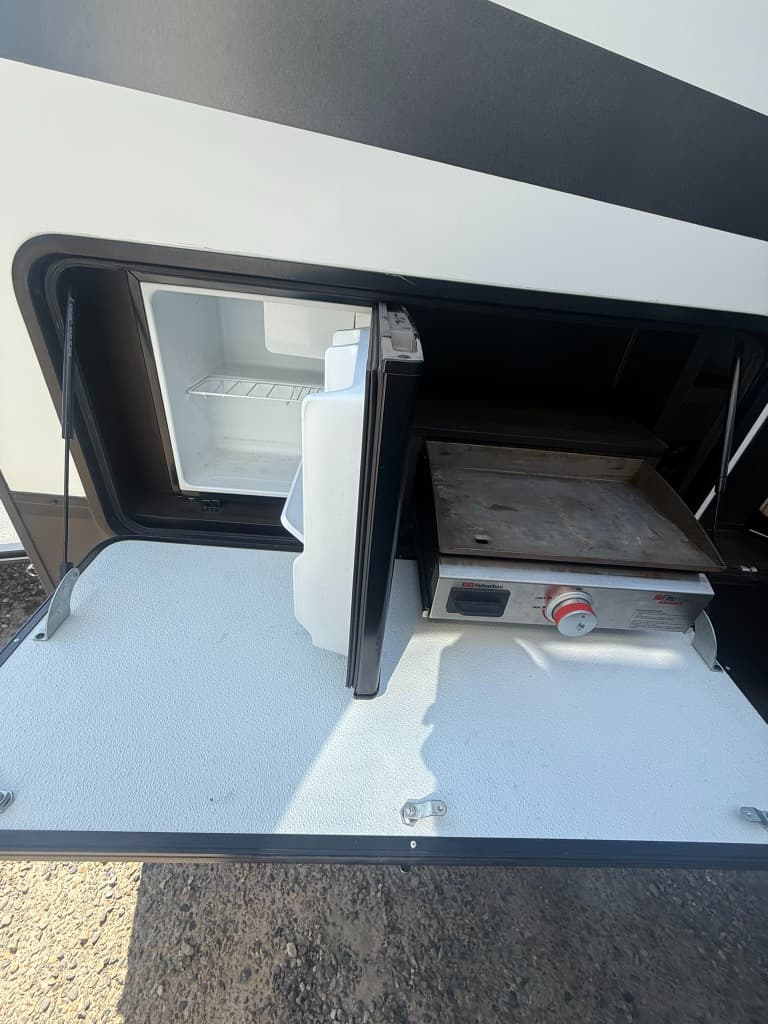 2020 Grand Design 2020 Grand Design Momentum - thumbnail 4