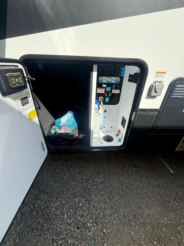 2020 Grand Design 2020 Grand Design Momentum - thumbnail 7