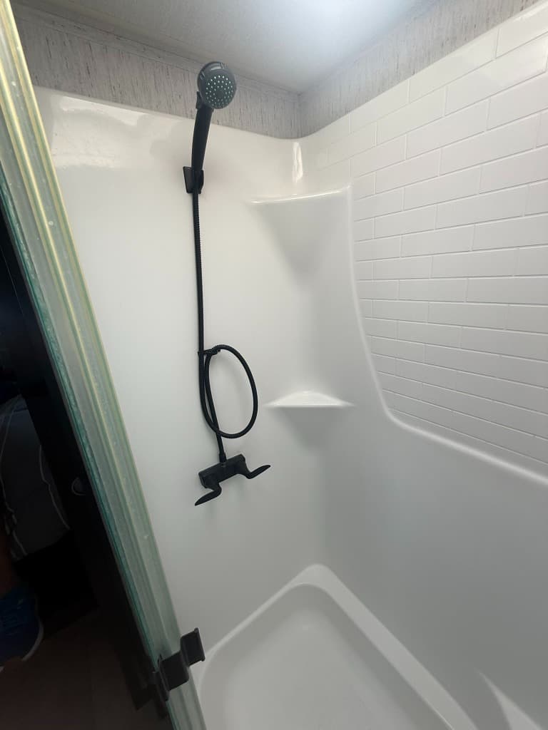 2020 Grand Design 2020 Grand Design Momentum - thumbnail 9