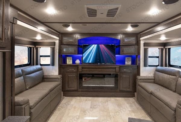 2020 Grand Design 2020 Grand Design Momentum - thumbnail 30