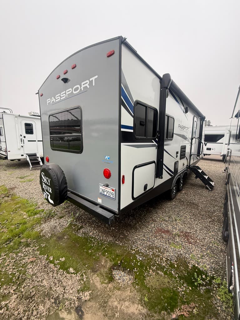 2021 Keystone RV 2021 Keystone RV Passport GT - thumbnail 3