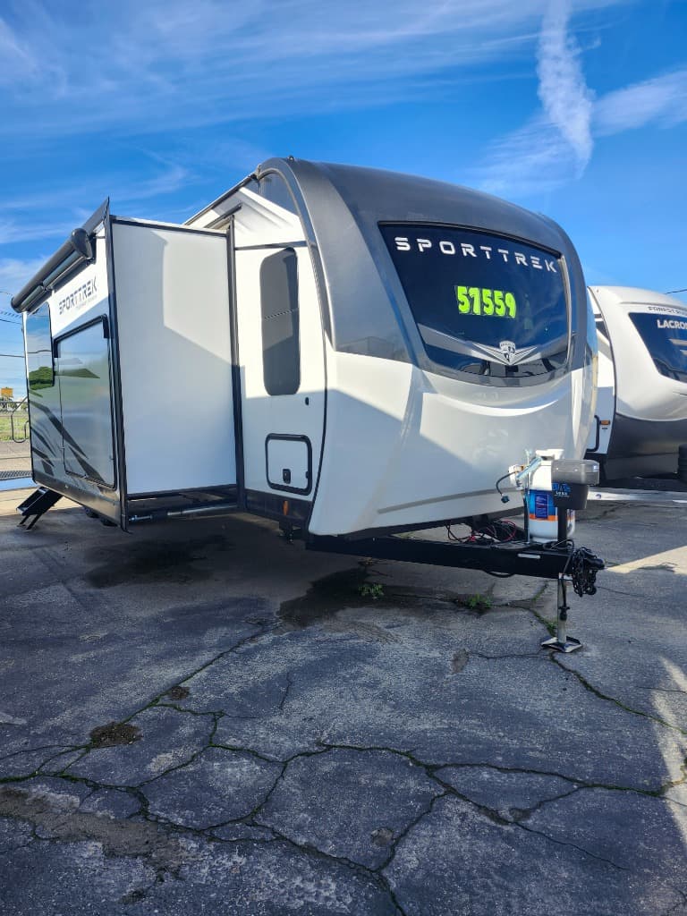 2025 Venture RV SportTrek Touring Edition STT333VMI